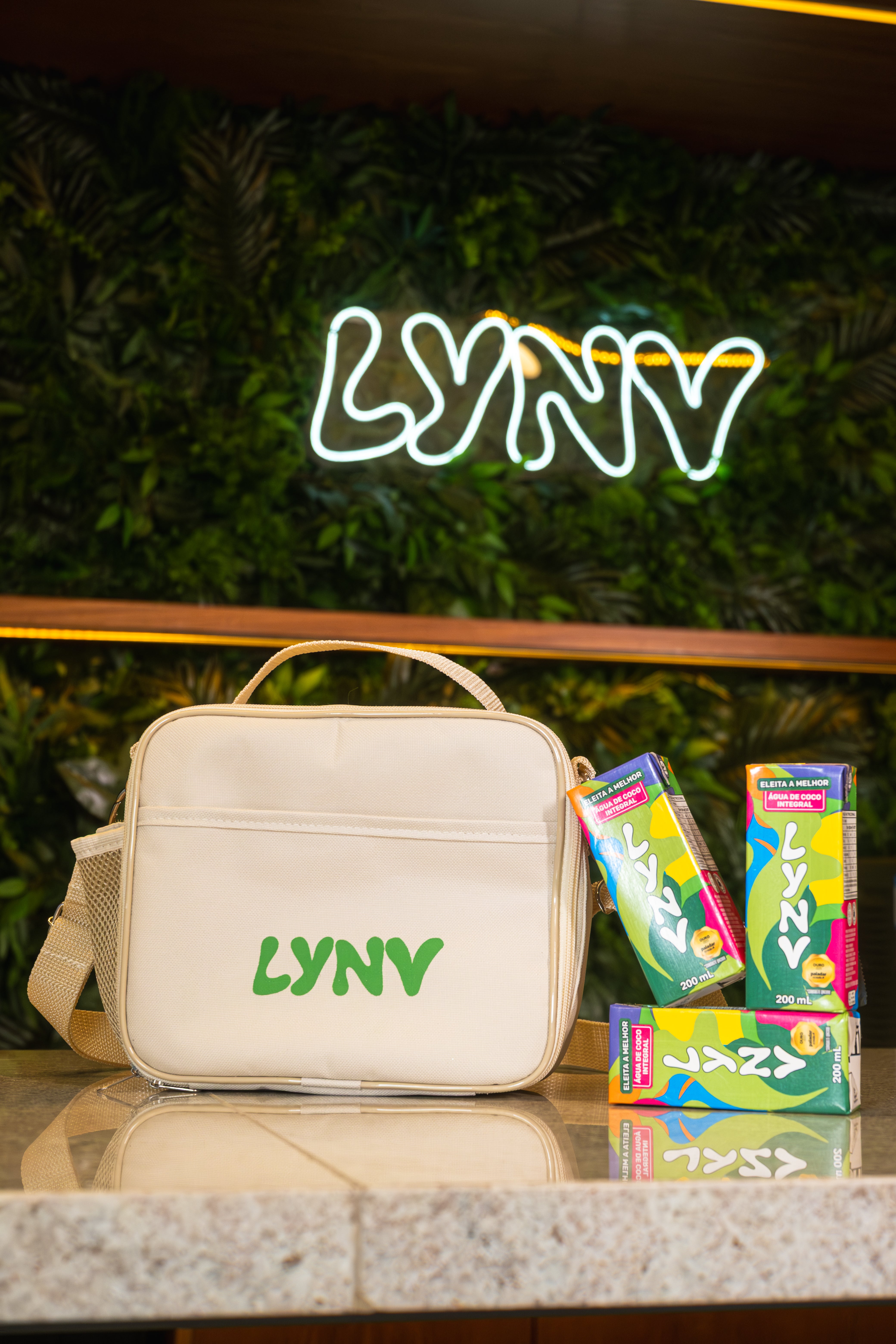 Lancheira LYNV + 3 LYNV 200ml